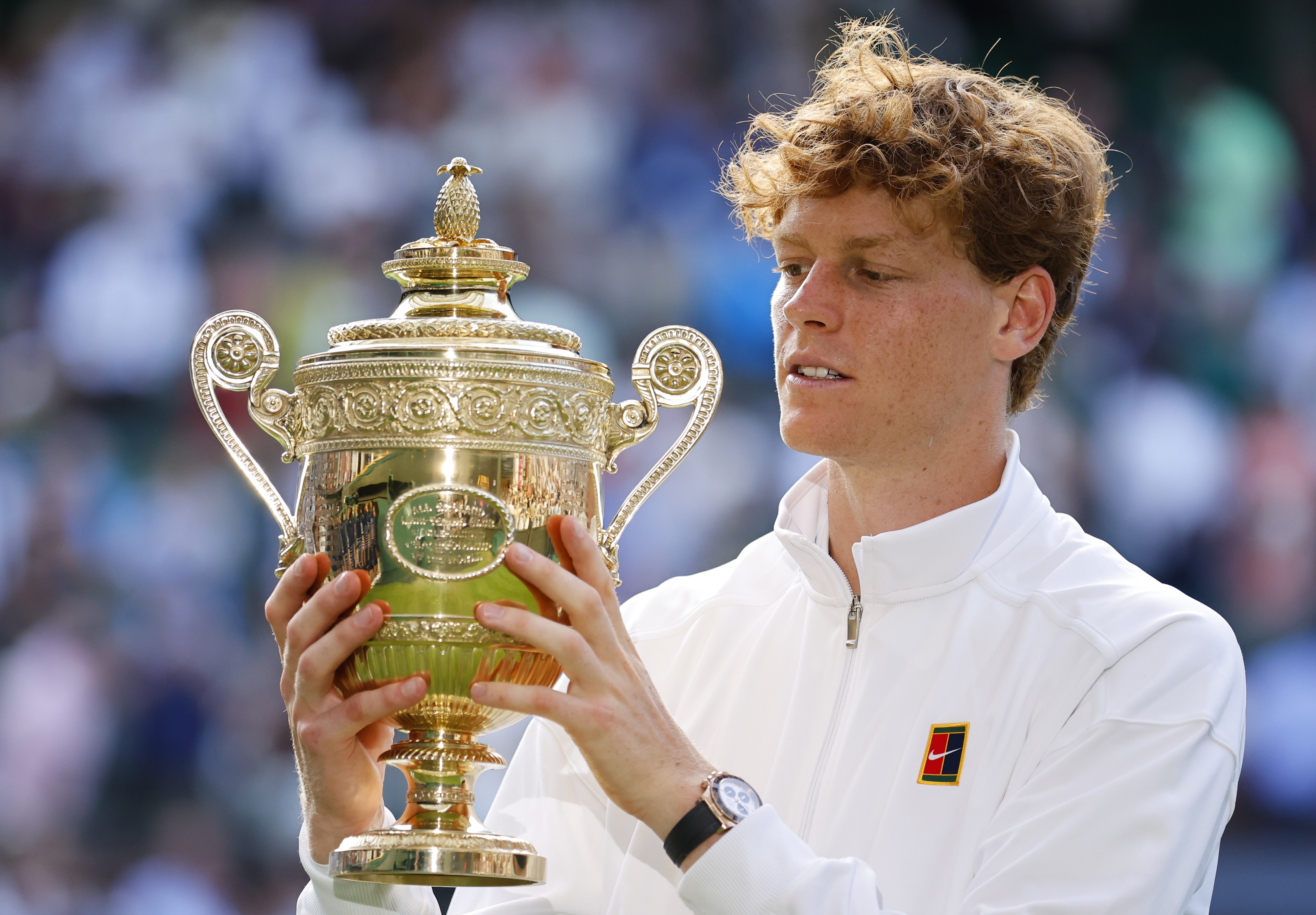 澳网翻盘温网，辛纳惊艳四座