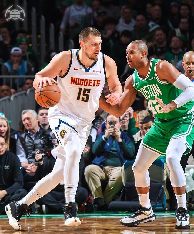 湖人横扫掘金，塔图姆扛起全队