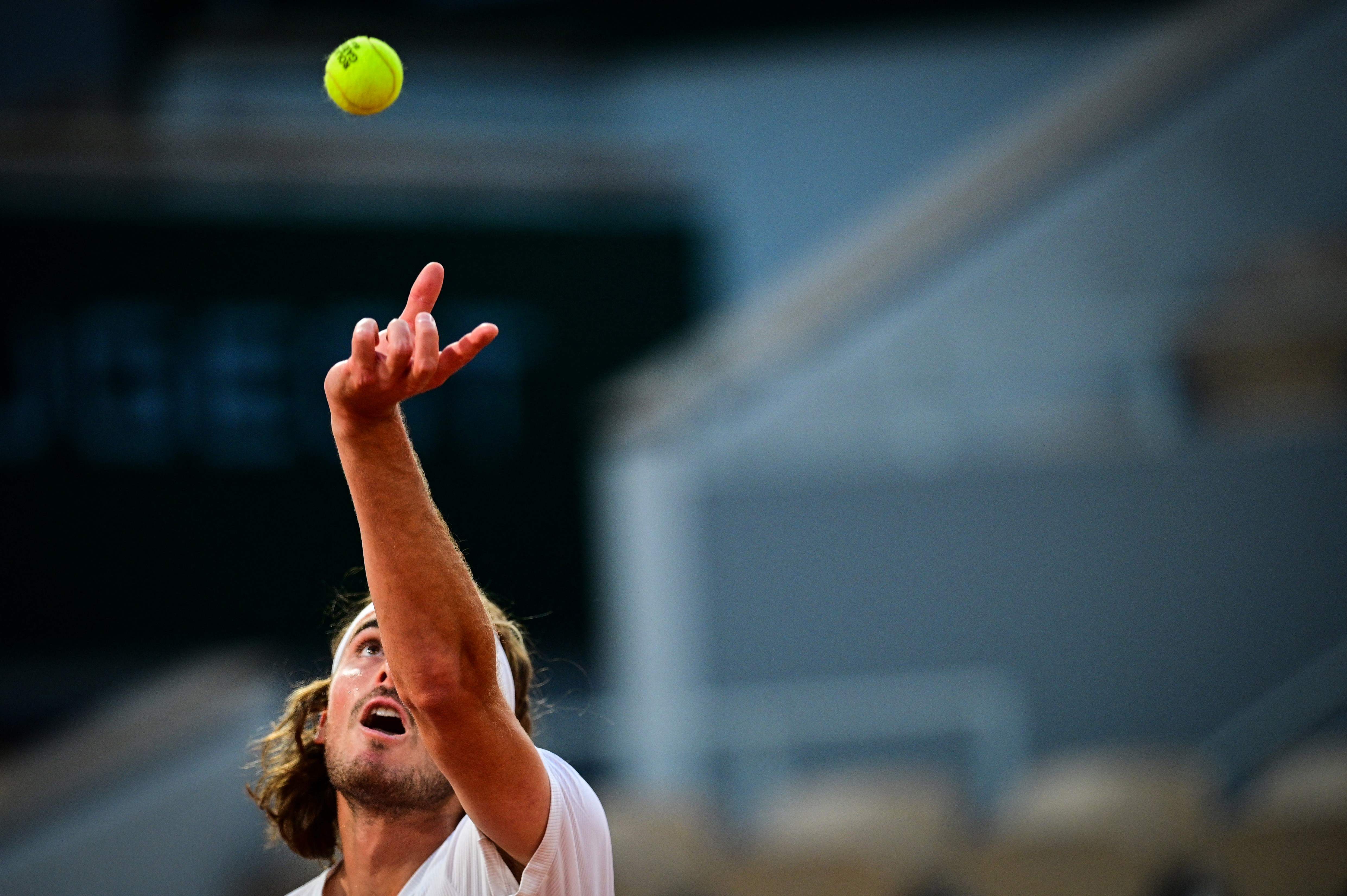 拉沃尔杯翻盘美网，西西帕斯高光表现