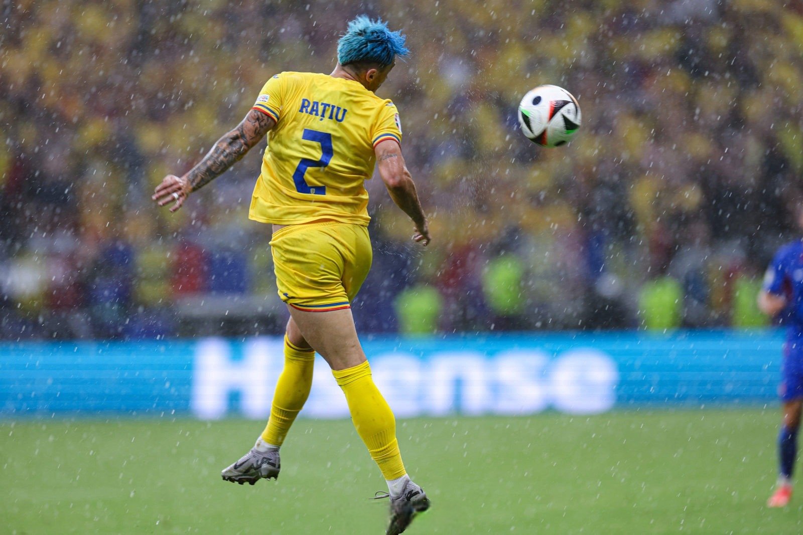 西班牙挑战斯洛伐克，豪门对决如期开始